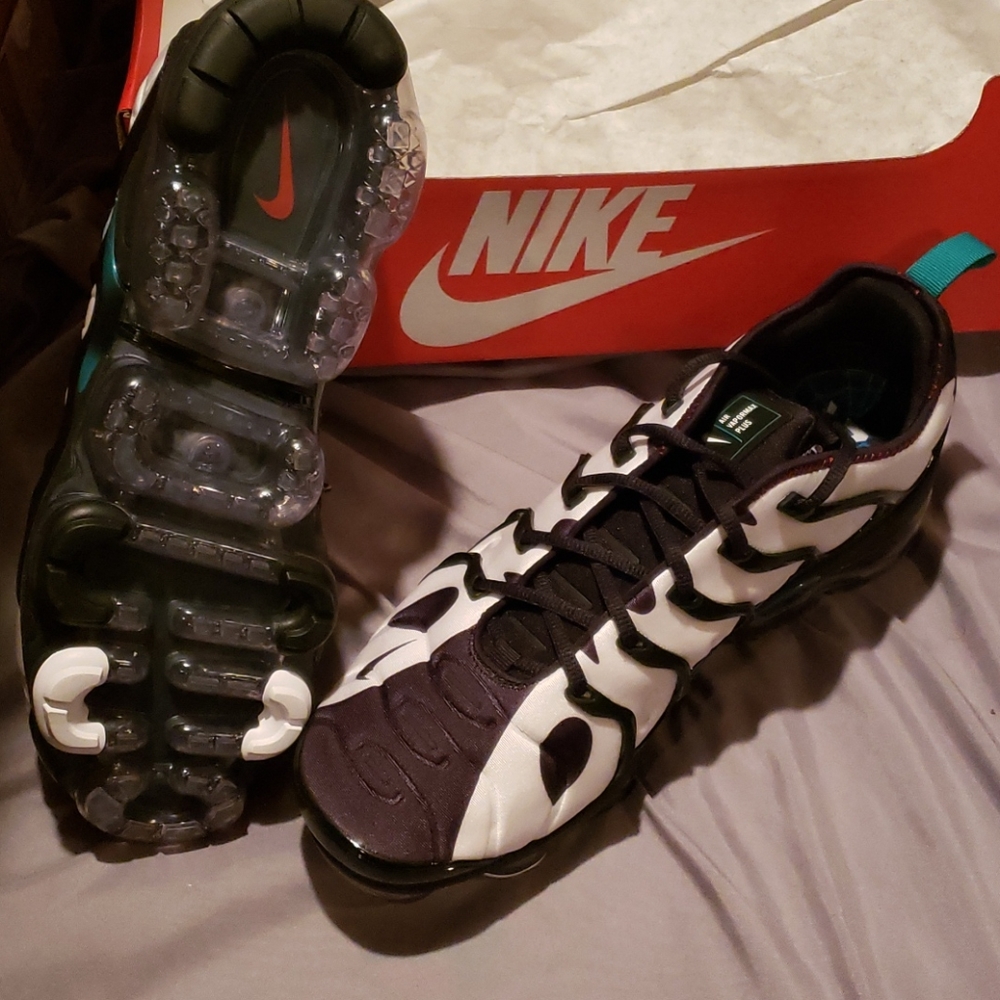 Nike Air Vapormax Plus - Picture 4 of 5